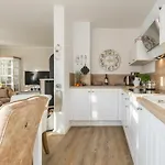 Ferienhaus In With Swimming Pool Ostseeheilbad Zingst