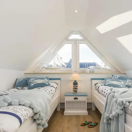 In Zingst With Swimming Pool * Kirr