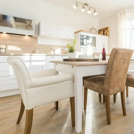 Ferienhaus In Zingst With Swimming Pool Kirr