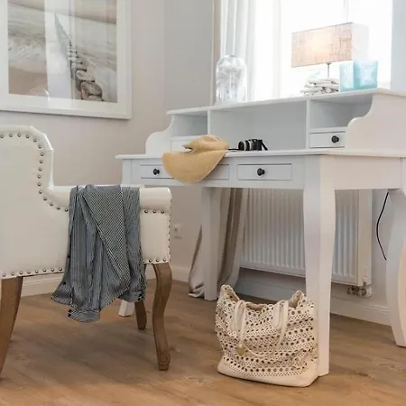 In Zingst With Swimming Pool * Kirr