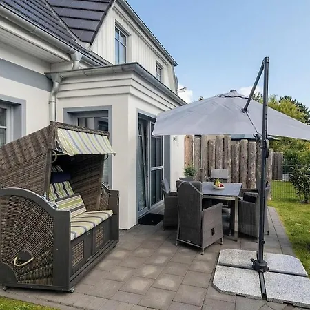 In Zingst With Swimming Pool Ferienhaus *